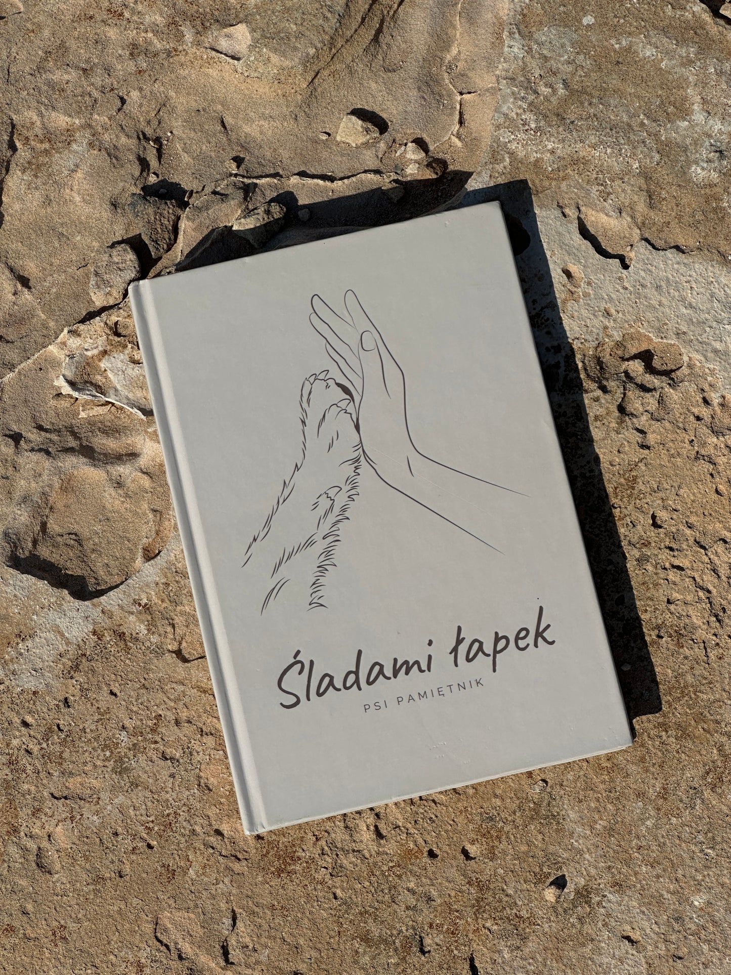 Śladami łapek -  Psi pamiętnik